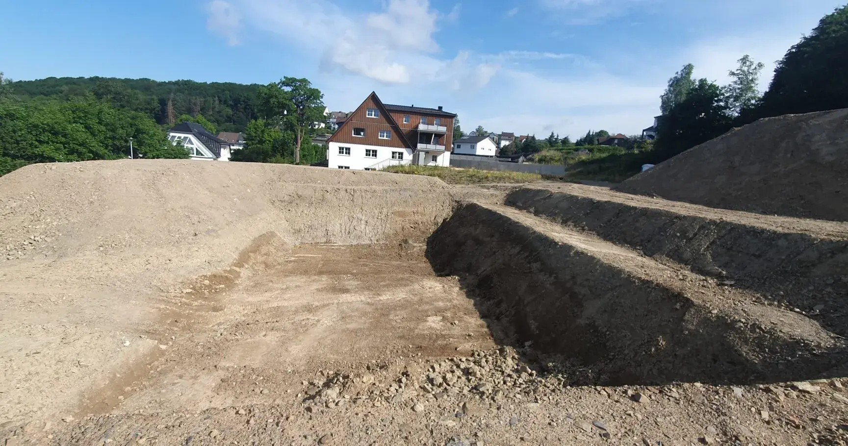 Neubau Einfamilienhaus – Kelleraushub (27.06.2023)