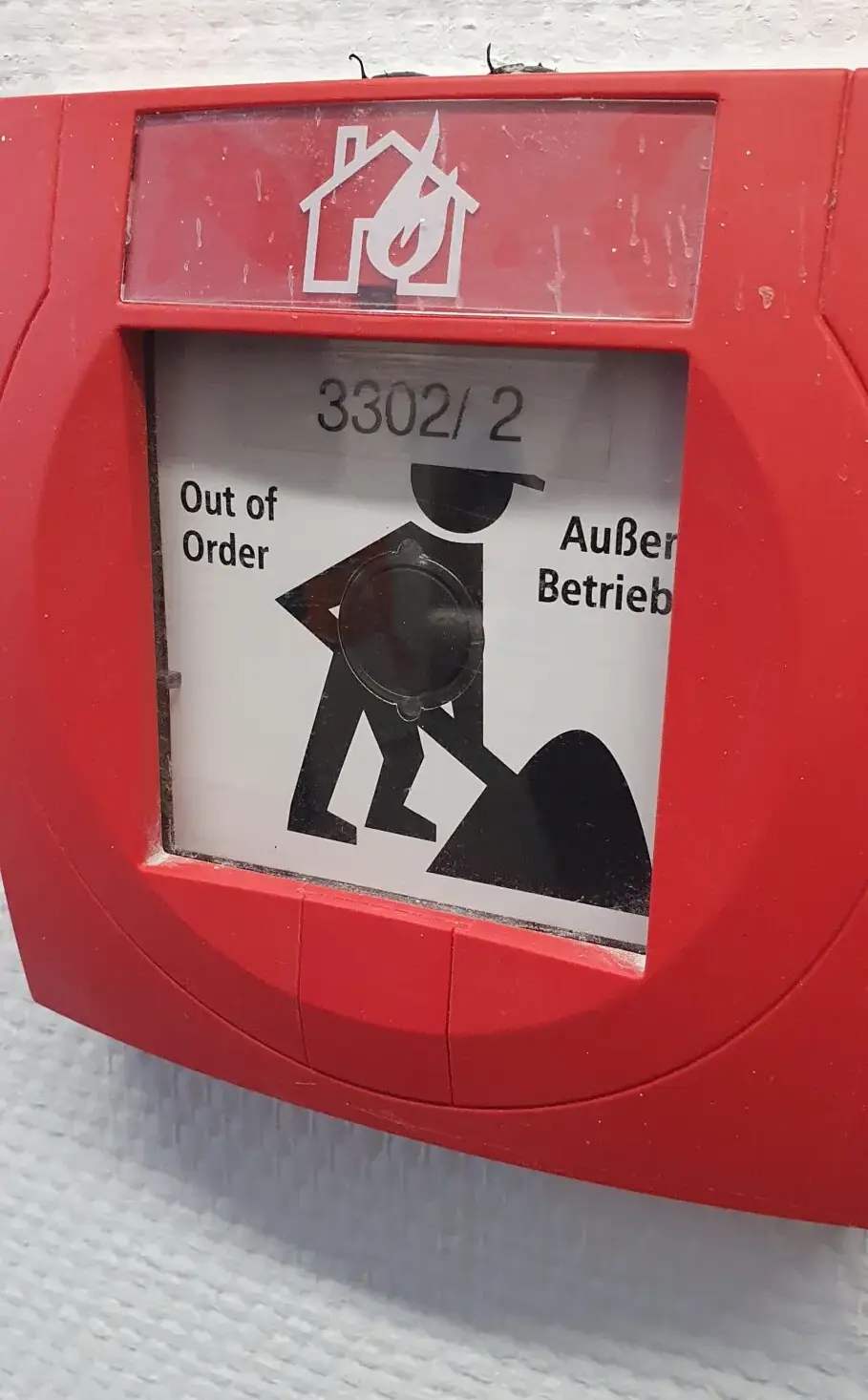 Feuerwehr Lüdenscheid in Modulbauweise – Hinweis im Bestand während der Bauzeit (24.04.2023)
