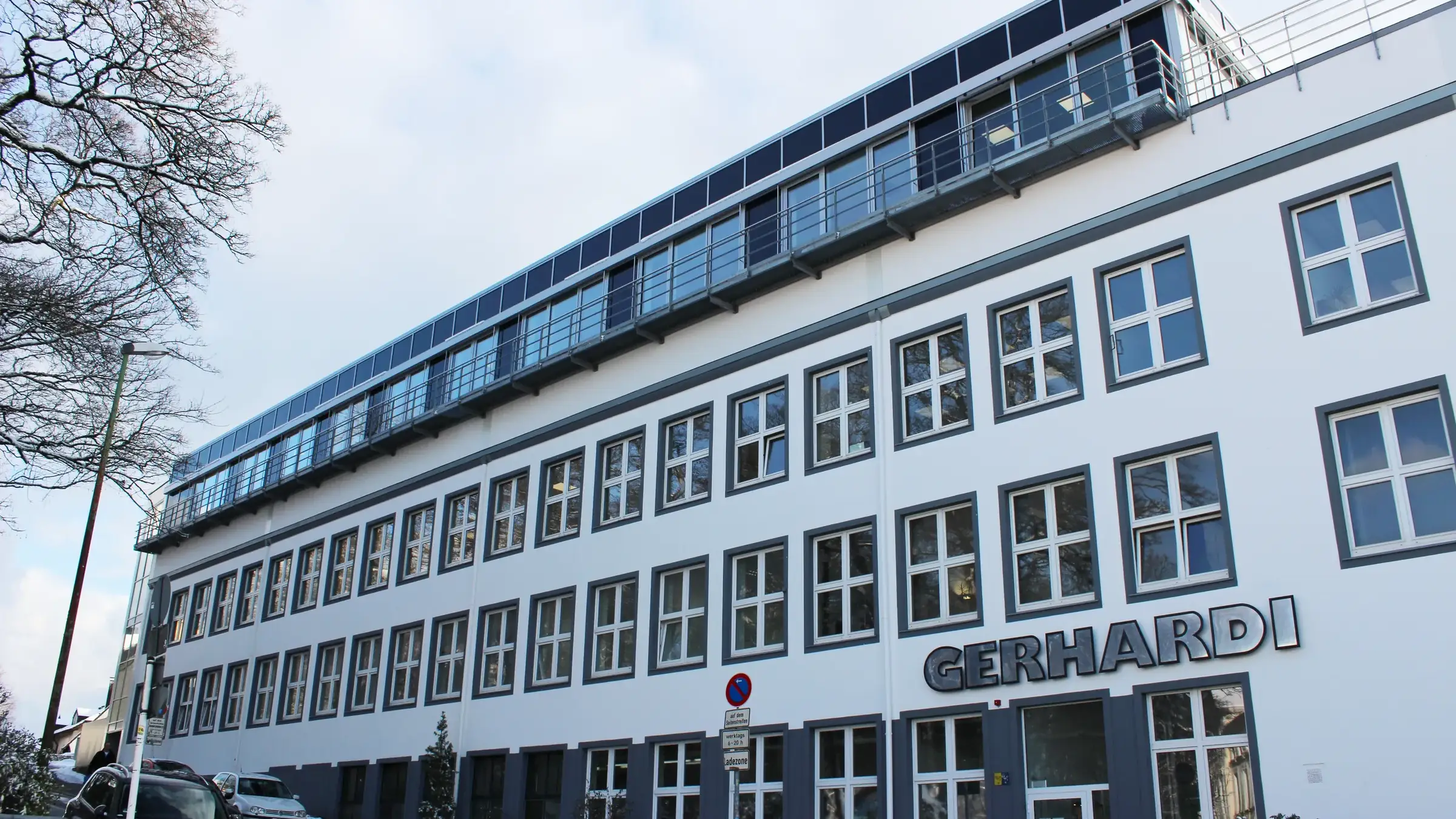 Verwaltungsgebäude Gerhardi in Lüdenscheid mit neuem, verglastem Dachgeschoss
