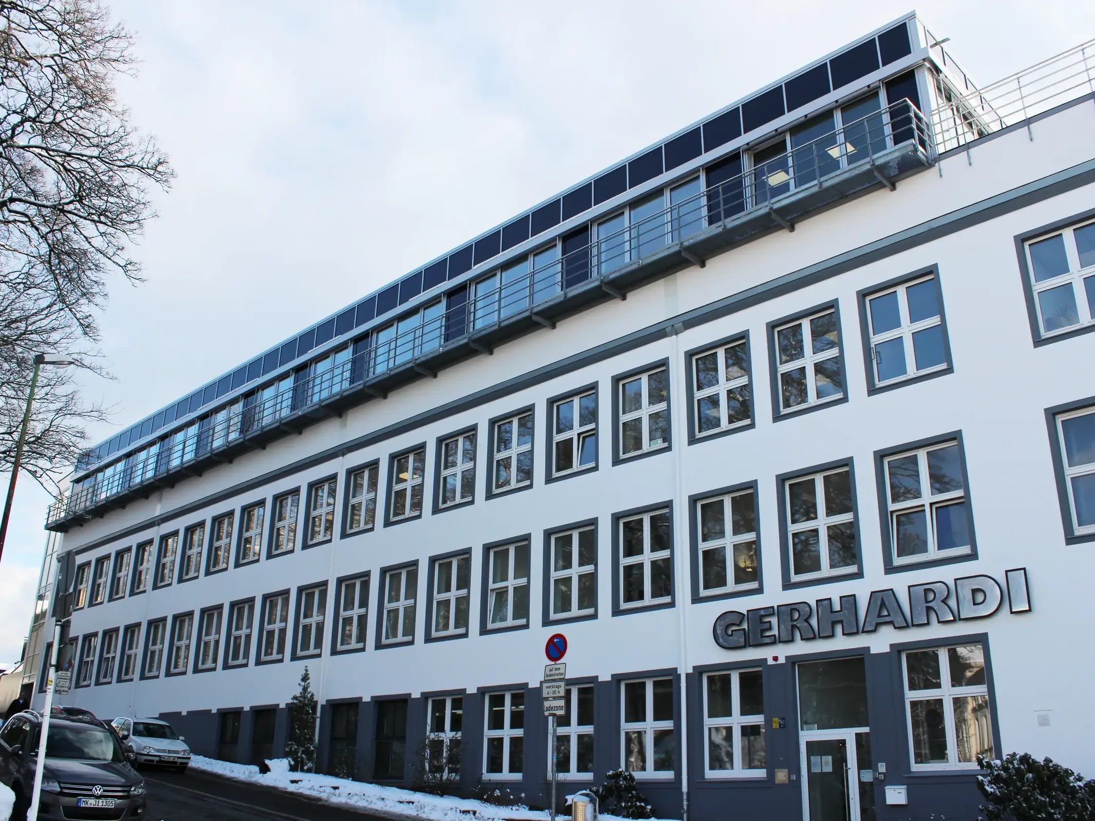 Verwaltungsgebäude Gerhardi in Lüdenscheid mit neuem, verglastem Dachgeschoss