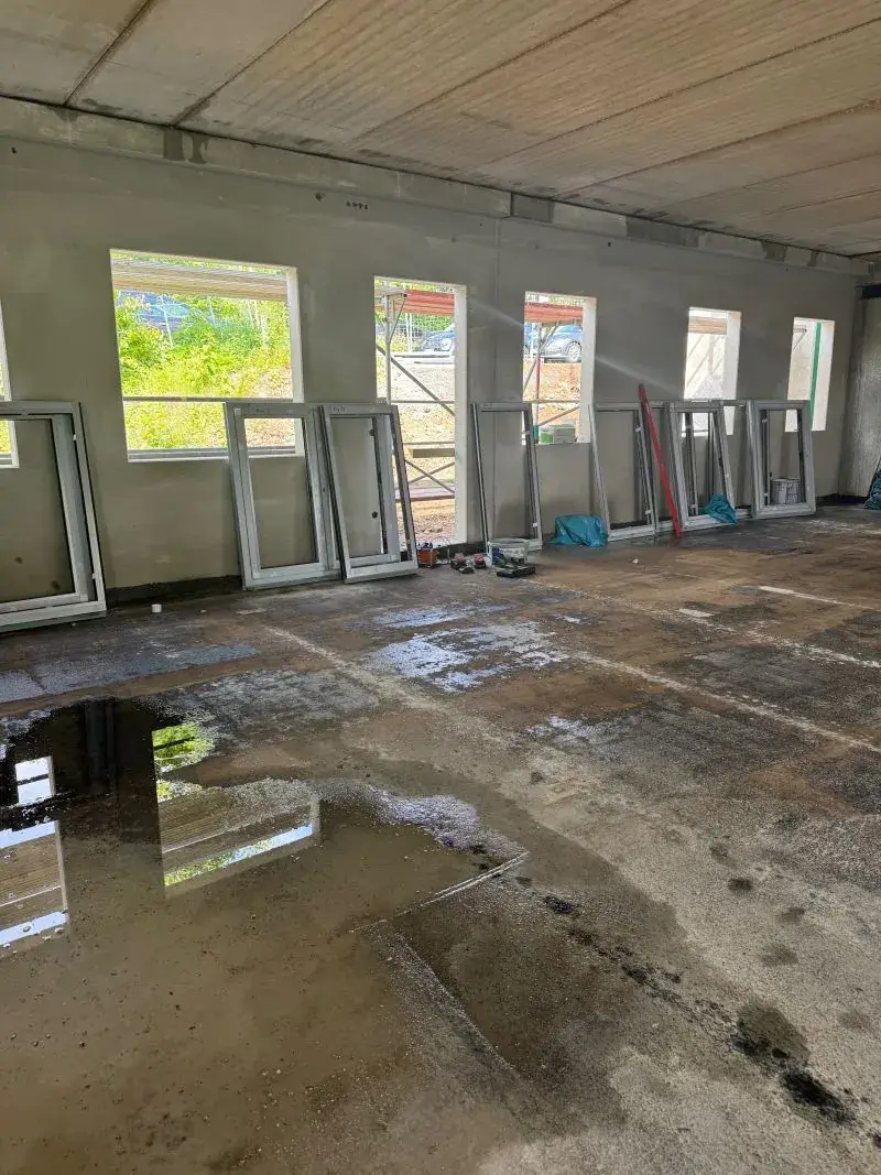 Neubau NEF-Rettungswache – Fenster im Aufenthaltsbereich