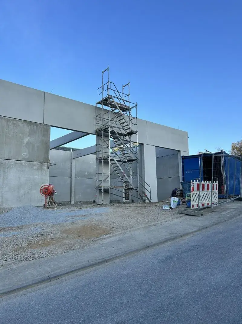 Neubau NEF-Rettungswache – Gerüstturm